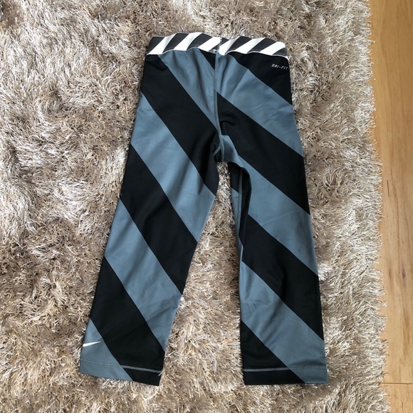 Nike cropped leggings - Picture 4 of 6